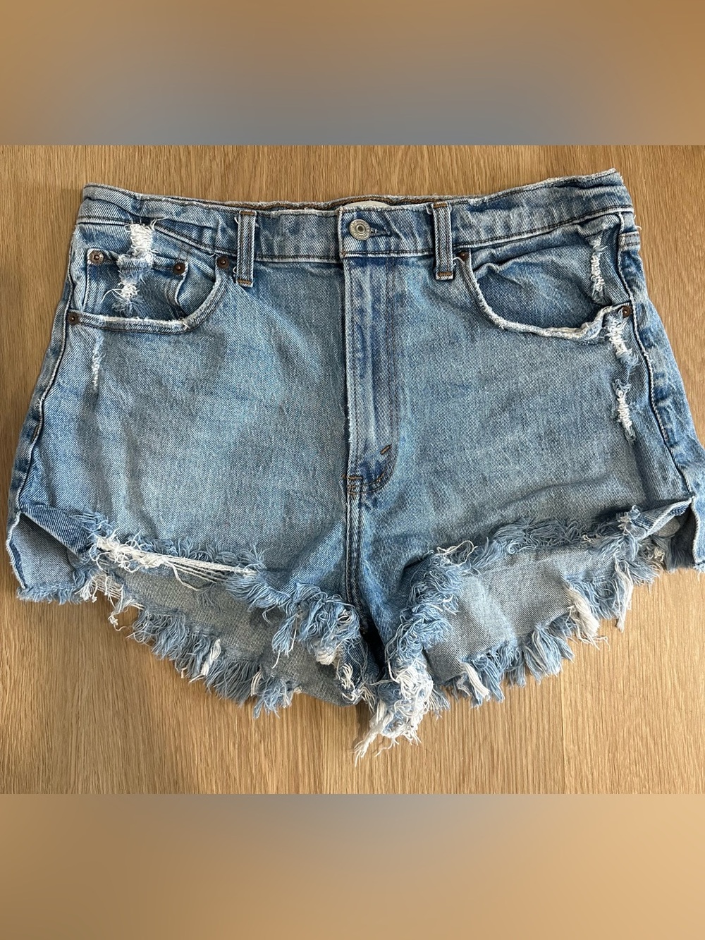 Abercrombie & Fitch The Mom Short - High Rise SZ 32/14
